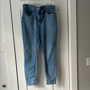 Women’s Signature by Levi’s skinny Jeans -14L
